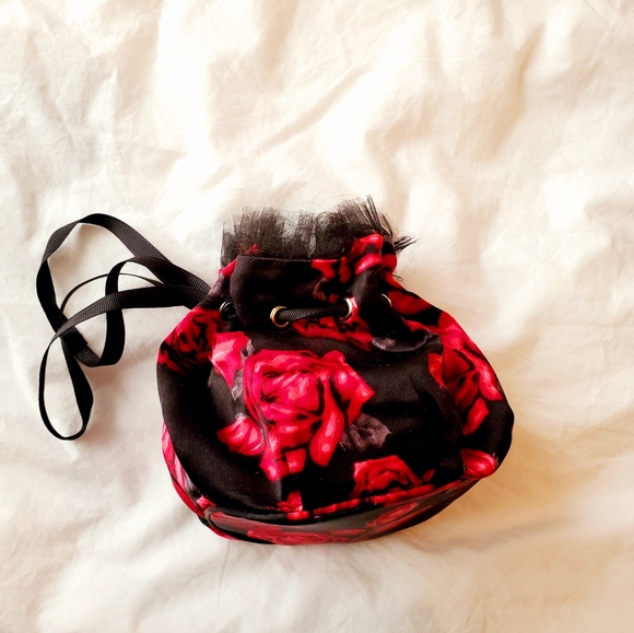 White House Black Market Clutch - Picture 2 of 5